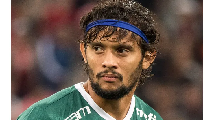 Gustavo Scarpa é a bola da vez do Time do Impossível - Foto: Robson Mafra/AGIF