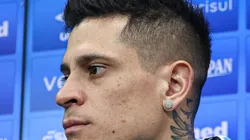 Juan Iturbe durante sua apresentação oficial como jogador do Gremio em coletiva de imprensa realizada no CT do Gremio. Foto: Maxi Franzoi/AGIF