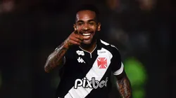 Depois de sair do Vasco, Alex Teixeira já tem novo destino - Foto: Thiago Ribeiro/AGIF
