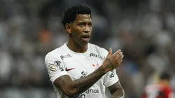 Gil está de saída do Corinthians e diretoria definiu substituto