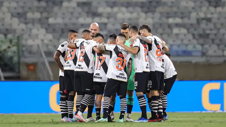 Vasco confirma a renovação de destaque. Foto: Gilson Lobo/AGIF