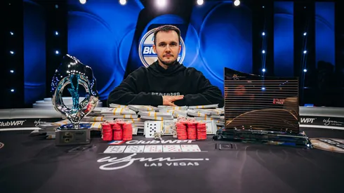Mikita Badziakouski faturou uma premiação gigantesca no poker