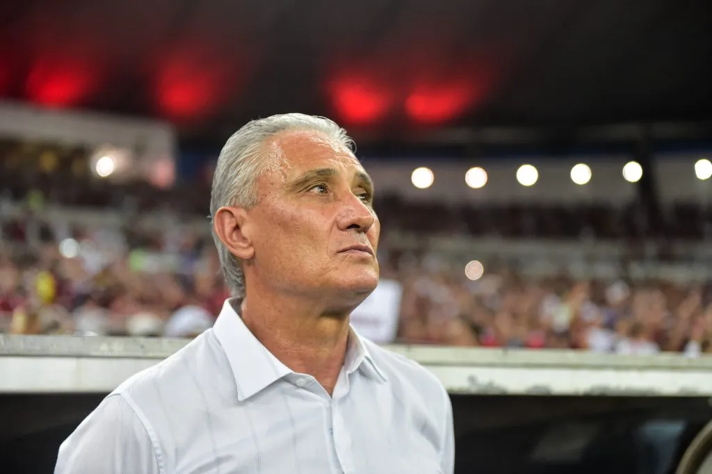 Tite técnico do Flamengo durante partida pelo campeonato Brasileiro A 2023. Foto: Thiago Ribeiro/AGIF
