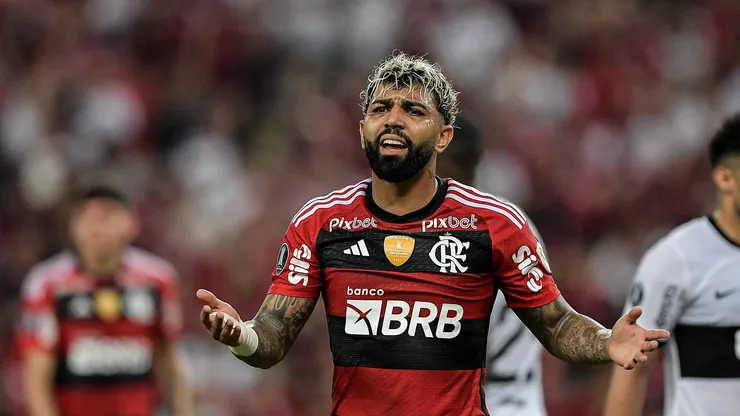 Gabigol, em ação pelo Flamengo - Foto: Thiago Ribeiro/AGIF