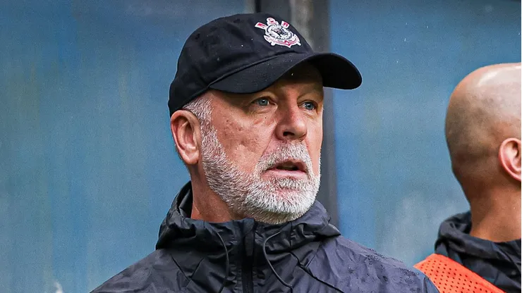 Mano Menezes tecnico do Corinthians durante partida contra o Gremio no estadio Arena do Gremio pelo campeonato Brasileiro A 2023. Maxi Franzoi/AGIF