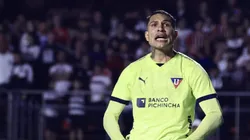 Paolo Guerrero jogador do LDU comemora gol marcado de pênalti em decisão durante partida contra o São Paulo no estádio Morumbi pelo campeonato Copa Sul-Americana 2023. Marcello Zambrana/AGIF