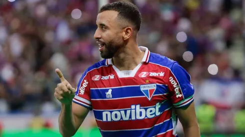 Caio Alexandre se pronunciou sobre negociação com o Palmeiras - Foto: Lucas Emanuel/AGIF