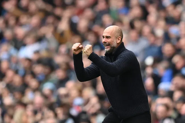 Pep Guardiola já venceu o Mundial de Clubes por Barcelona e Bayern de Munique e, agora, busca título pelo City. (Photo by Michael Regan/Getty Images)
