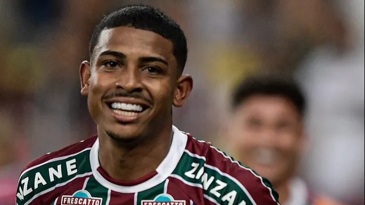 John Kennedy jogador do Fluminense comemora seu gol durante partida contra o Coritiba no estadio Maracana pelo campeonato Brasileiro A 2023. Thiago Ribeiro/AGIF