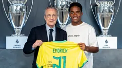 Endrick (à direita) e Florentino Pérez (à esquerda) no memorial do Real Madrid - Foto: Divulgação/Real Madrid