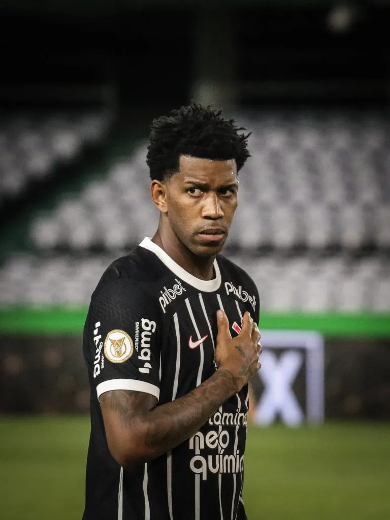PR – CURITIBA – 06/12/2023 – BRASILEIRO A 2023, CORITIBA X CORINTHIANS – Gil jogador do Corinthians durante partida contra o Coritiba no estadio Couto Pereira pelo campeonato Brasileiro A 2023. Foto: Leonardo Hubbe/AGIF
