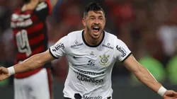 Giuliano está em negociação avançada para defender o Peixe na Série B - Foto: Buda Mendes/Getty Images