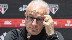 Foto: Robson Mafra/AGIF - Dorival Júnior em entrevista coletiva após jogo pelo Campeonato Brasileiro