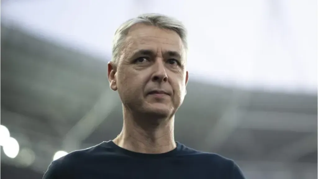 Foto: Jorge Rodrigues/AGIF – Tiago Nunes, técnico do Botafogo