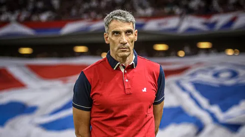 Vojvoda pode se tornar o treinador com mais jogos pelo Fortaleza. Foto: Lucas Emanuel/AGIF