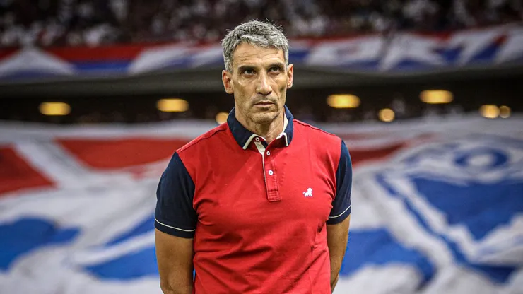 Vojvoda pode se tornar o treinador com mais jogos pelo Fortaleza. Foto: Lucas Emanuel/AGIF