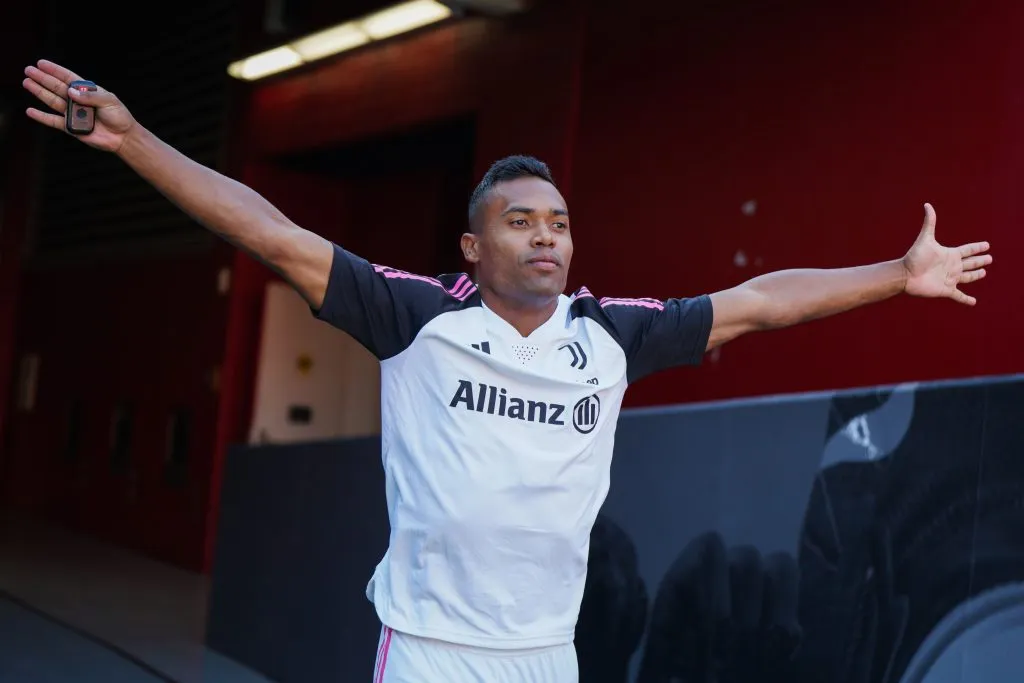 Alex Sandro é o plano A do Flamengo para a posição. Foto: Loren Elliott/Getty Images