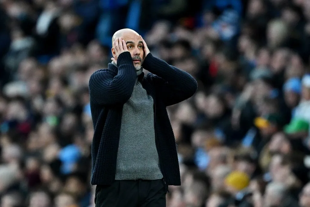 Guardiola tem problemas para escalar o City no Mundial. (Photo by Shaun Botterill/Getty Images)