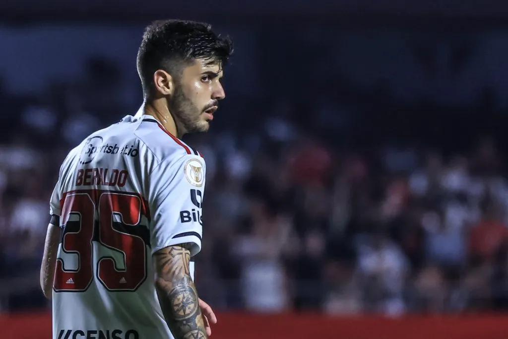 Beraldo pode jogar no PSG – Foto: Marcello Zambrana/AGIF.