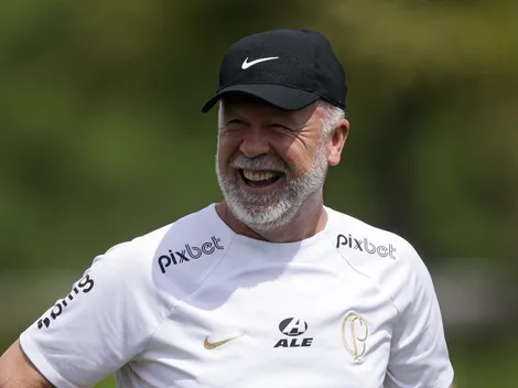 Respondeu de bate-pronto: Queridinho de Mano recebe oferta de R$ 43,1 milhões para assinar com Corinthians