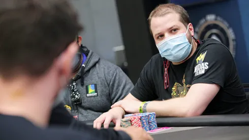 Luciano Hollanda consegue boa premiação no poker online