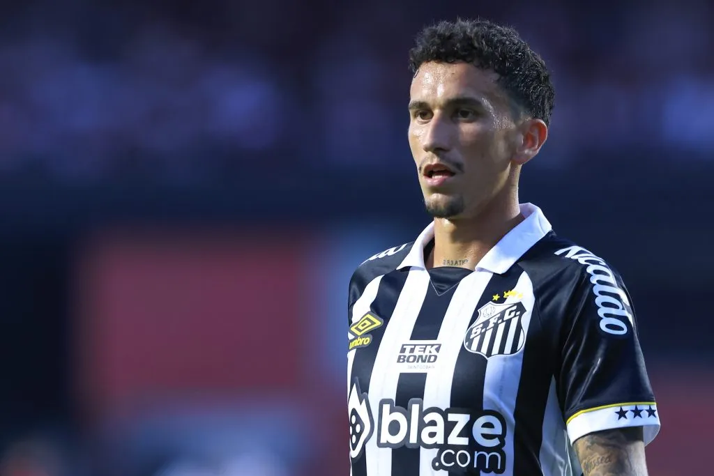 Dodi em ação pelo Santos. Foto: Marcelo Zambranna