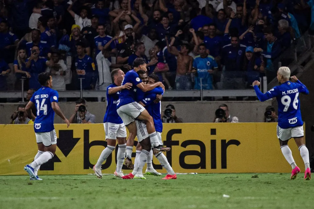Nikao jogador do Cruzeiro comemora seu gol durante partida contra o Palmeiras no estadio Mineirao pelo campeonato Brasileiro A 2023. Fernando Moreno/AGIF