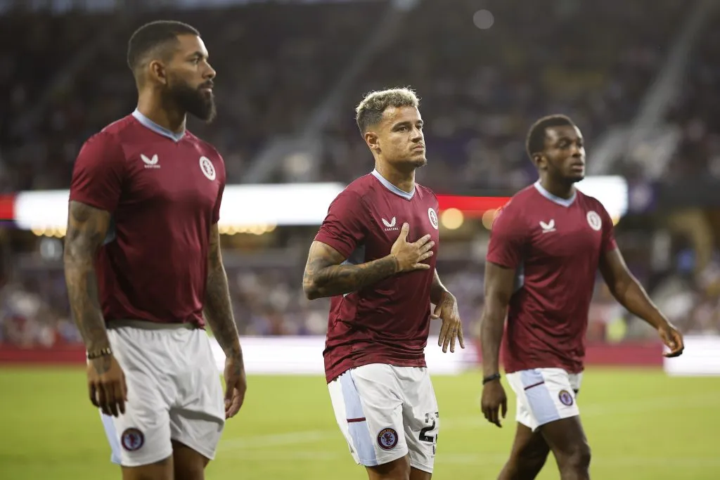 Coutinho e Douglas Luis no Aston Villa. (Photo by James Gilbert/Getty Images for Premier League)