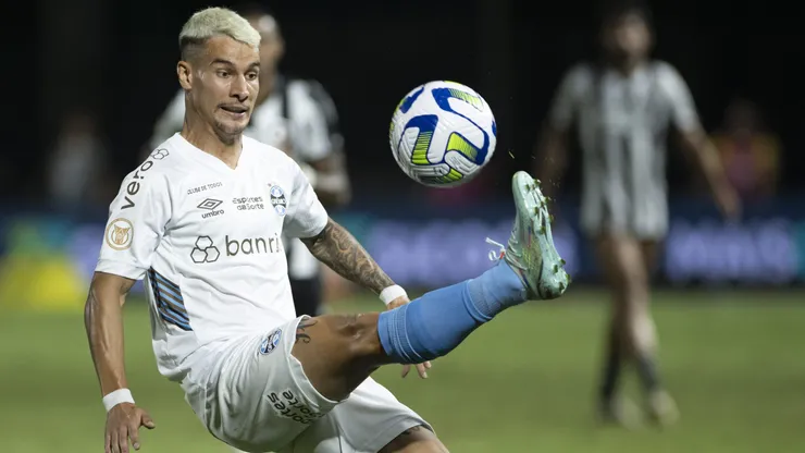 Foto: Jorge Rodrigues/AGIF - Ferreira pode jogar no Botafogo