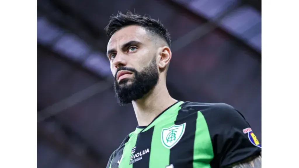 Foto: Maxi Franzoi/AGIF – Gonzalo Mastriani em jogo pelo América-MG