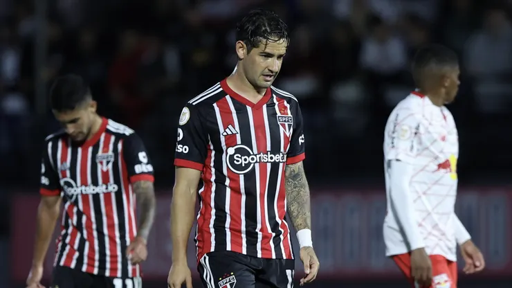 Alexandre Pato jogador do Sao Paulo durante partida contra o Bragantino no estadio Nabi Abi Chedid pelo campeonato Brasileiro A 2023. Foto: Marcello Zambrana/AGIF