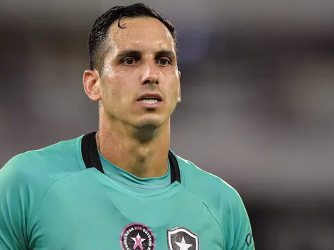 Gatito Fernández sai em defesa de jogador e faz apelo aos torcedores do Botafogo, “Caímos juntos”