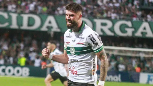 Foto: Gabriel Machado/AGIF - Fabrício Daniel em partida pelo Coritiba