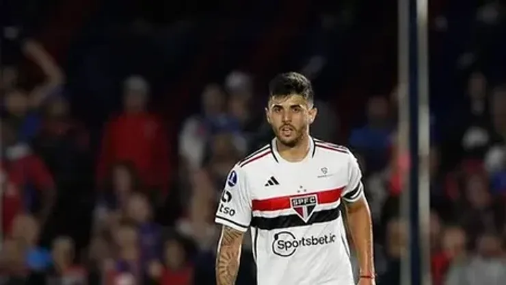 Foto: Foto: Rubens Chiri/Sao Paulo - Beraldo em ação pelo São Paulo, pelo Campeonato Brasileiro