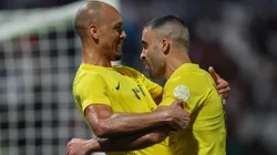 Fabinho atuando pela equipe do Al-Ittihad. Foto: Yasser Bakhsh/Getty Images.