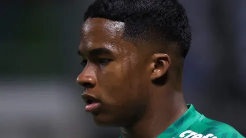 Foto: Marcello Zambrana/AGIF - Endrick em partida pelo Palmeiras no Campeonato Brasileiro