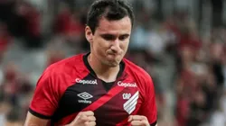 Foto: Robson Mafra/AGIF - Pablo em partida pelo Athletico-PR