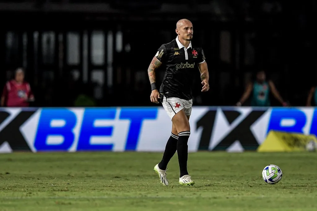 Maicon se tornou titular do Vasco na reta final do Brasileirão – Foto: Thiago Ribeiro/AGIF