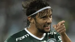 Foto: Jorge Rodrigues/AGIF - Gustavo Scarpa em partida do Palmeiras pelo Campeonato Brasileiro de 2022