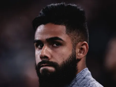 Felipe Jonatan usa redes sociais para falar sobre seu futuro no Santos em 2024