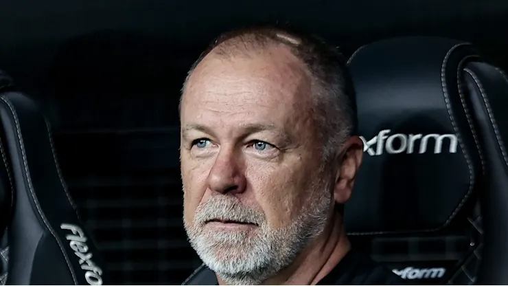 Mano Menezes 'autoriza' venda de jogador no Corinthians. Foto: Fabio Giannelli/AGIF