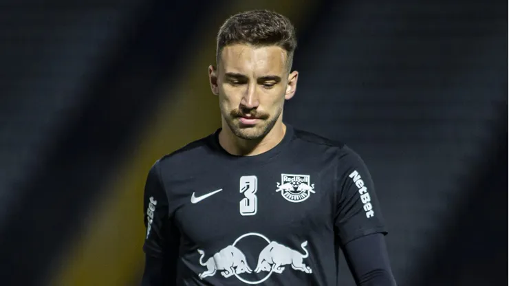 Zagueiro é um dos nomes mais falados no Flamengo - Foto: Diogo Reis/AGIF.