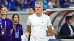 Paulo Autuori tecnico do Cruzeiro durante partida contra o Athletico-PR no estadio Mineirao pelo campeonato Brasileiro A 2023. Foto: Gilson Lobo/AGIF