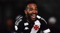 Alex Teixeira não vai seguir no Vasco - Foto: Thiago Ribeiro/AGIF.