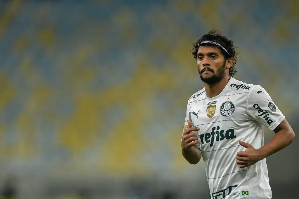 Gustavo Scarpa jogador do Palmeiras durante partida contra o Fluminense no estadio Maracana pelo campeonato Brasileiro A 2022. Foto: Thiago Ribeiro/AGIF