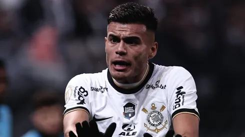 Foto: Ettore Chiereguini/AGIF - Fausto Vera em partida pelo Corinthians, no Campeonato Brasileiro de 2022