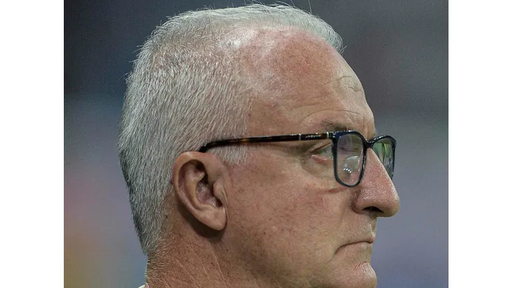 Dorival Junior, técnico do São Paulo, durante partida contra o Bahia no estadio Arena Fonte Nova pelo campeonato Brasileiro A 2023. Foto: Jhony Pinho/AGIF