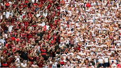Torcida do Flamengo e do São Paulo. Foto: Kely Pereira/AGIF