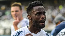 Mendoza jogador do Santos comemora vitoria ao final da partida contra o Botafogo no estadio Engenhao pelo campeonato Brasileiro A 2023. Foto: Thiago Ribeiro/AGIF