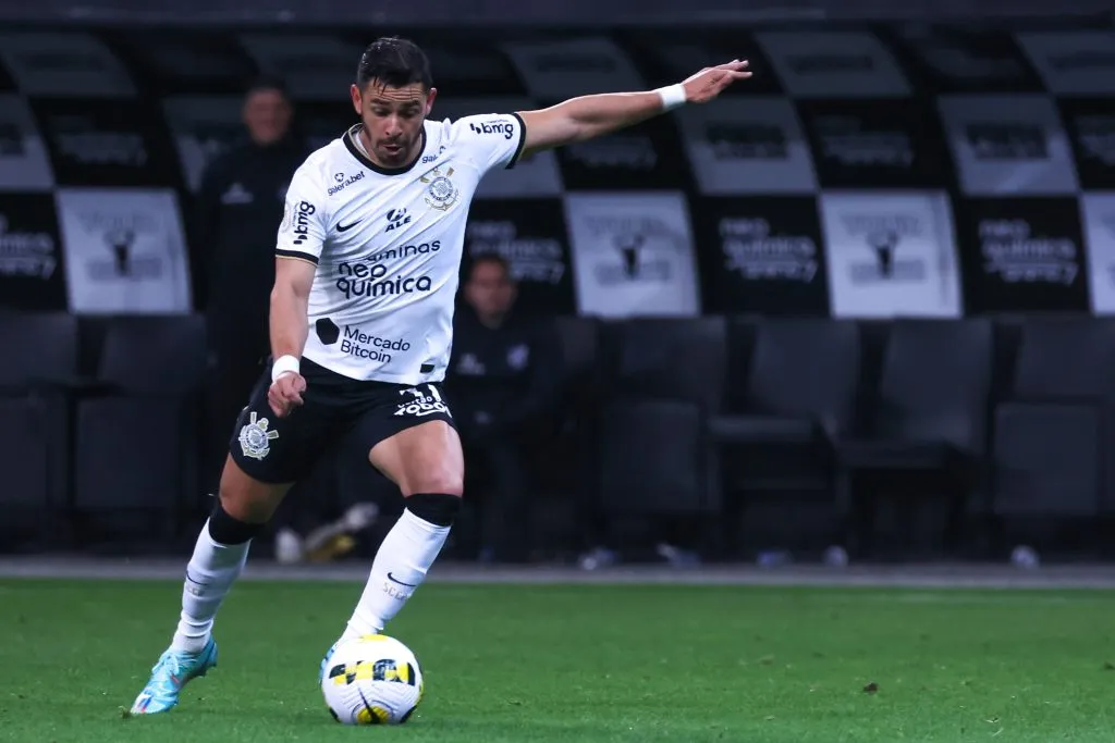 Giuliano se despede do Corinthians após 143 jogos. Foto: Marcello Zambrana/AGIF
